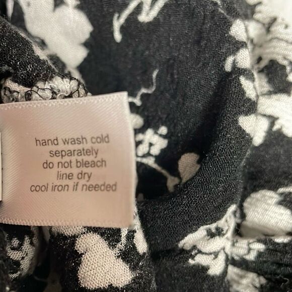 LANE BRYANT Ladies Floral Rayon 3/4 Sleeve Flowy Blouse Size 22/24 Black White - Picture 11 of 12